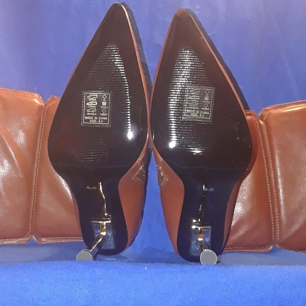AZALEA WANG NOT YOUR AVERAGE STILETTO BOOT IN BROWN